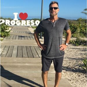 Meet your Posher, Denis